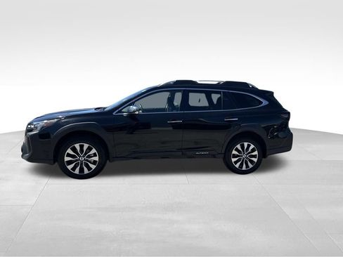 Used 2025 Subaru Outback Touring XT AWD/4WD image 5