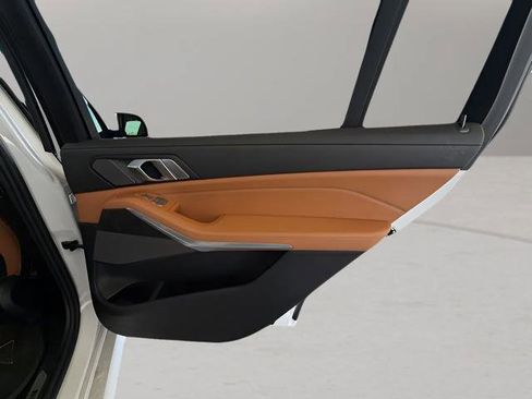 Certified 2023 BMW X7 xDrive40i w/ M Sport Package image 35