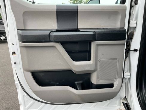 Used 2017 Ford F350 XL w/ Power Equipment Group AWD/4WD image 16