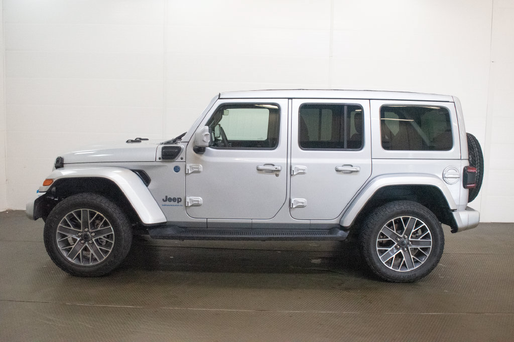 Used 2024 Jeep Wrangler High Altitude AWD/4WD image 7