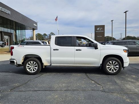 Used 2024 Chevrolet Silverado 1500 Custom image 15