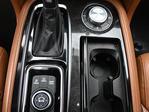 Used 2024 INFINITI QX80 Sensory AWD/4WD image 22