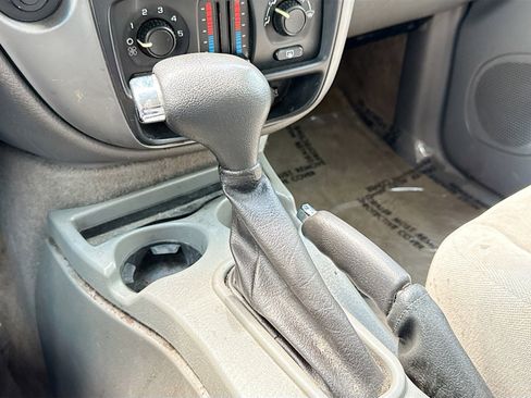 Used 2005 Chevrolet TrailBlazer LS w/ LS Preferred Equipment Group AWD/4WD image 10