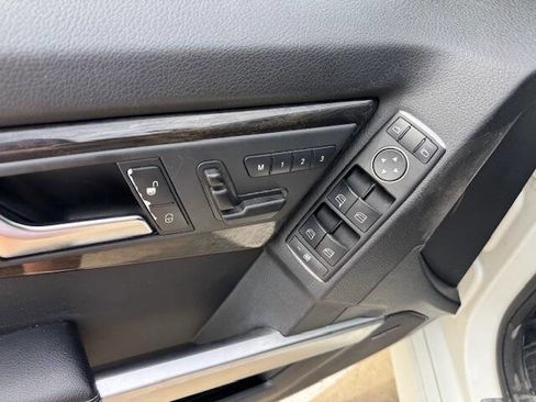 Used 2014 Mercedes-Benz GLK 250 BlueTEC 4MATIC image 38