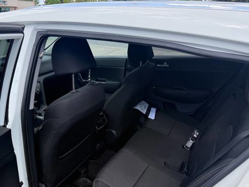 Used 2019 Kia Sportage LX AWD/4WD image 12