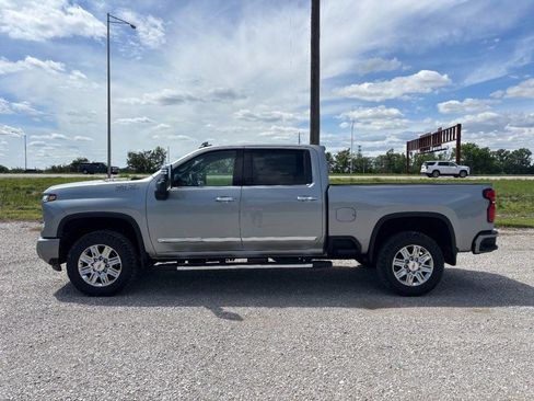 New 2026 Chevrolet Silverado 2500 High Country w/ High Country Premium Package AWD/4WD image 2