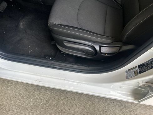 Used 2023 Kia Forte LXS FWD image 17