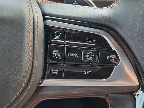 Certified 2024 Jeep Grand Cherokee L Summit AWD/4WD image 27