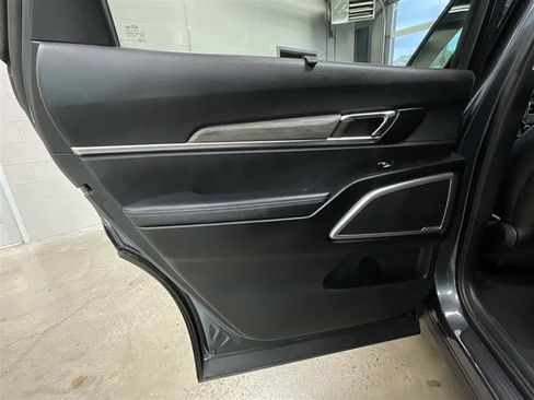 Used 2021 Kia Telluride EX w/ EX Premium Package image 21