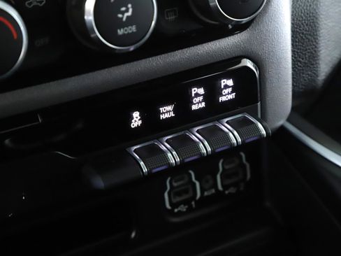 Used 2022 RAM 1500 Big Horn AWD/4WD image 15