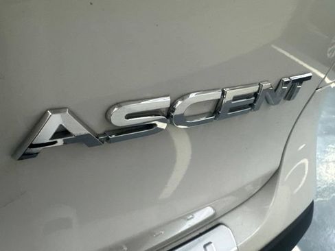 Used 2023 Subaru Ascent 8-Passenger AWD/4WD image 10