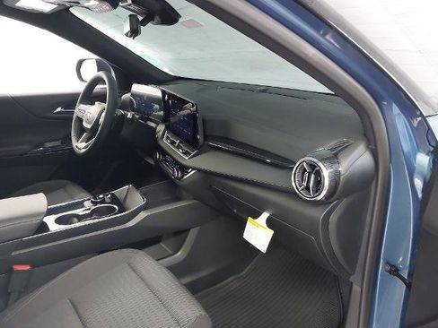 New 2026 Chevrolet Equinox LT w/ Safety and Technology Package image 29