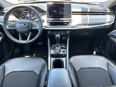 Certified 2024 Jeep Compass Latitude AWD/4WD image 20