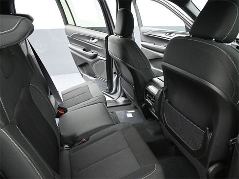 New 2025 Jeep Grand Cherokee L Laredo image 21