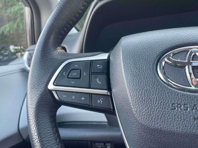 Certified 2025 Toyota Sienna XLE FWD image 22