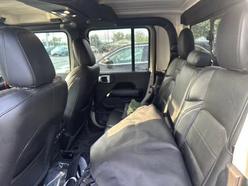 Used 2022 Jeep Gladiator Overland w/ Popular Equipment Package AWD/4WD image 10