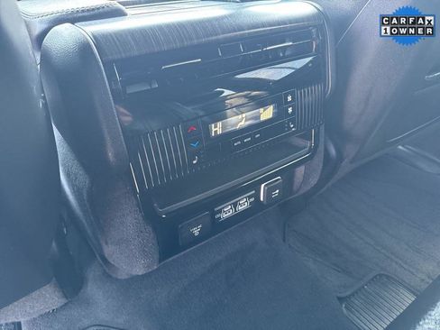 Used 2023 Jeep Wagoneer Series III w/ Preferred Equipment Group image 15