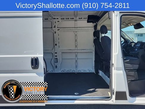 Used 2024 RAM ProMaster 2500 w/ Convenience Group FWD image 27
