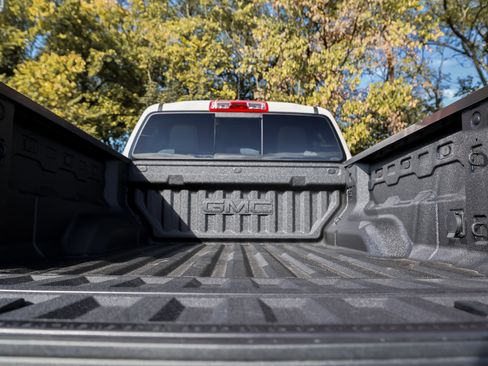 New 2026 GMC Canyon AT4 image 9