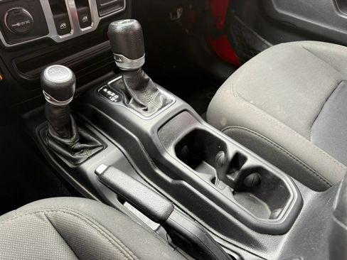 Used 2021 Jeep Wrangler Sport AWD/4WD image 21