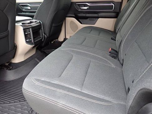Used 2019 RAM 1500 Big Horn AWD/4WD image 10