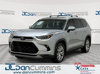 Used 2024 Toyota Grand Highlander AWD video 1