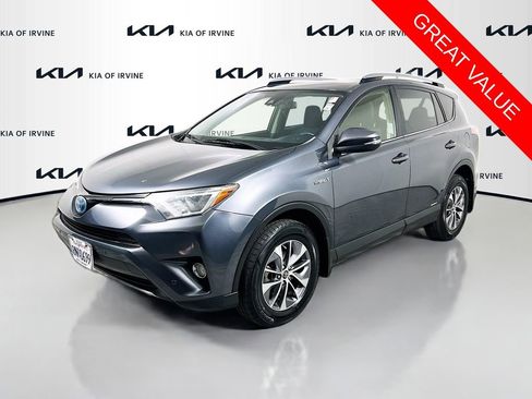 Used 2017 Toyota RAV4 XLE w/ Convenience Package image 3