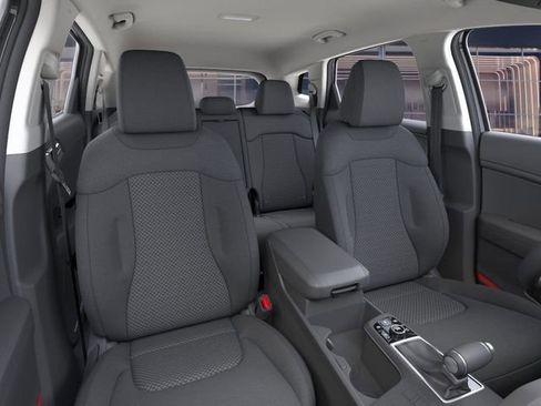 Used 2025 Kia Sportage LX image 15