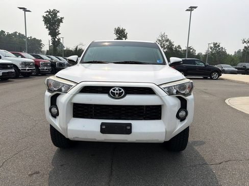 Used 2016 Toyota 4Runner SR5 Premium AWD/4WD image 4
