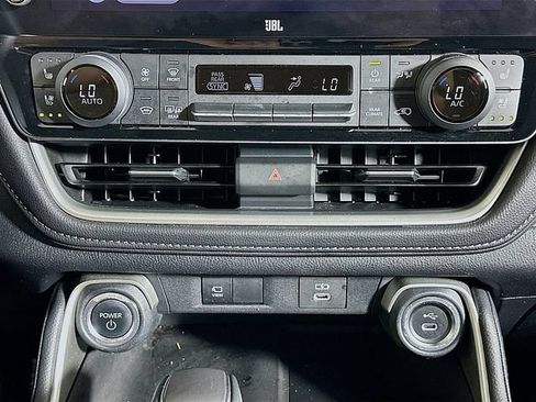 Used 2024 Toyota Grand Highlander AWD Hybrid image 18