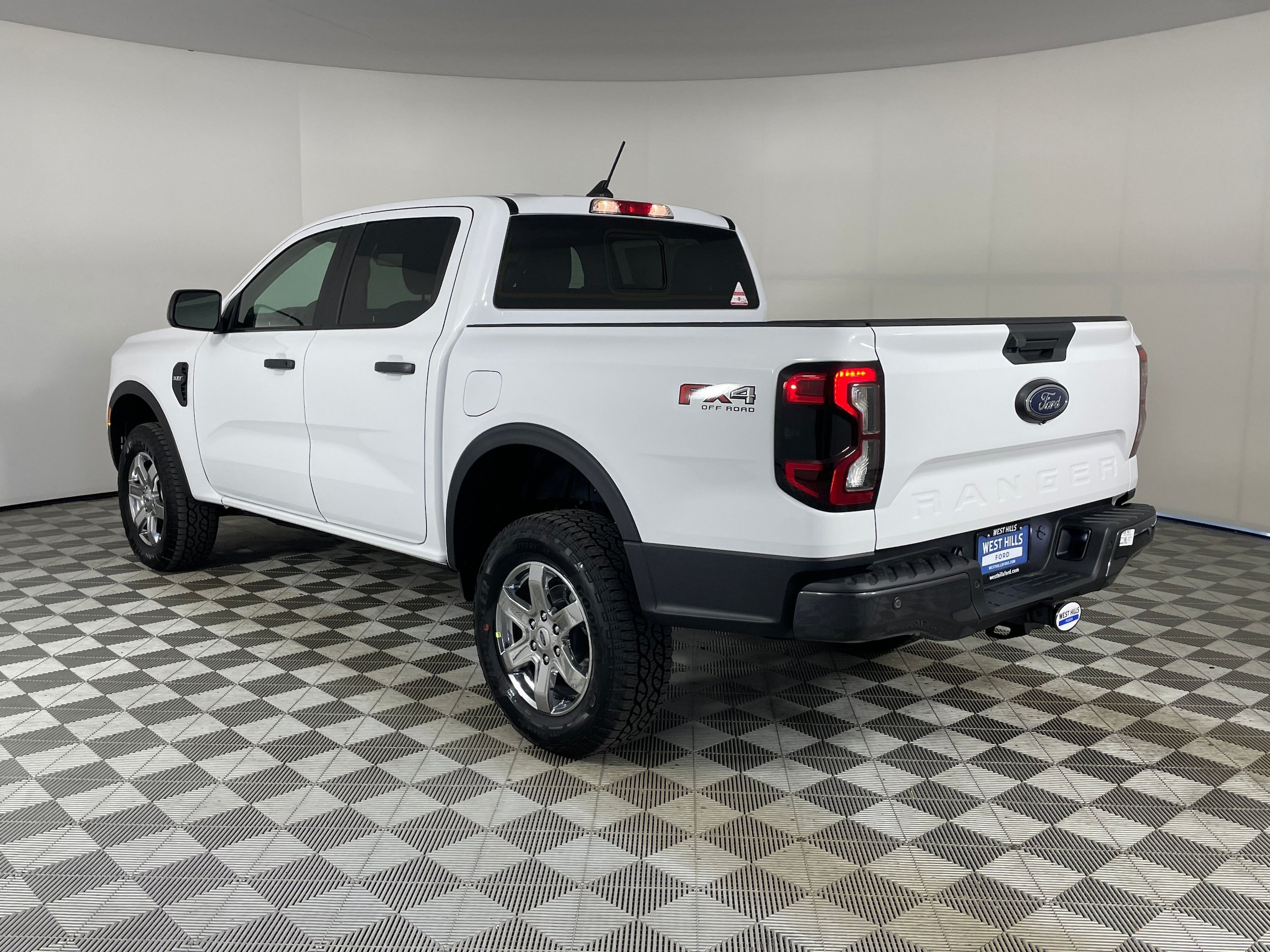 New 2026 Ford Ranger XLT w/ Equipment Group 301A High AWD/4WD image 8