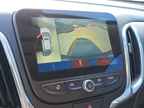 Used 2018 Chevrolet Equinox Premier image 23