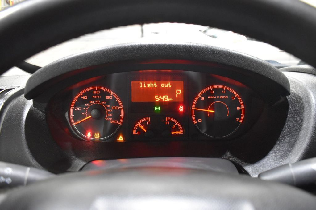 Used 2021 RAM ProMaster 2500 w/ Convenience Group FWD image 16