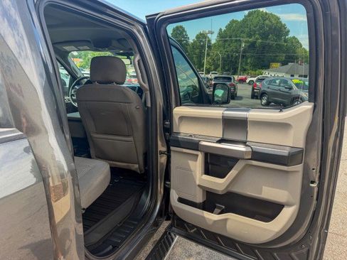 Used 2019 Ford F150 XLT w/ Equipment Group 302A Luxury AWD/4WD image 16