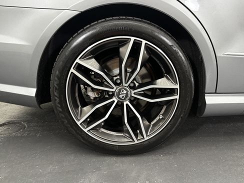 Used 2012 Mercedes-Benz E 350 4MATIC Sedan image 11