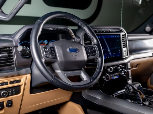 Used 2022 Ford F150 Lariat w/ Equipment Group 502A High AWD/4WD image 32