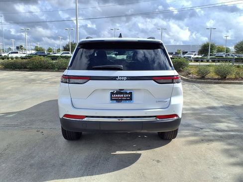 New 2025 Jeep Grand Cherokee Laredo X image 6