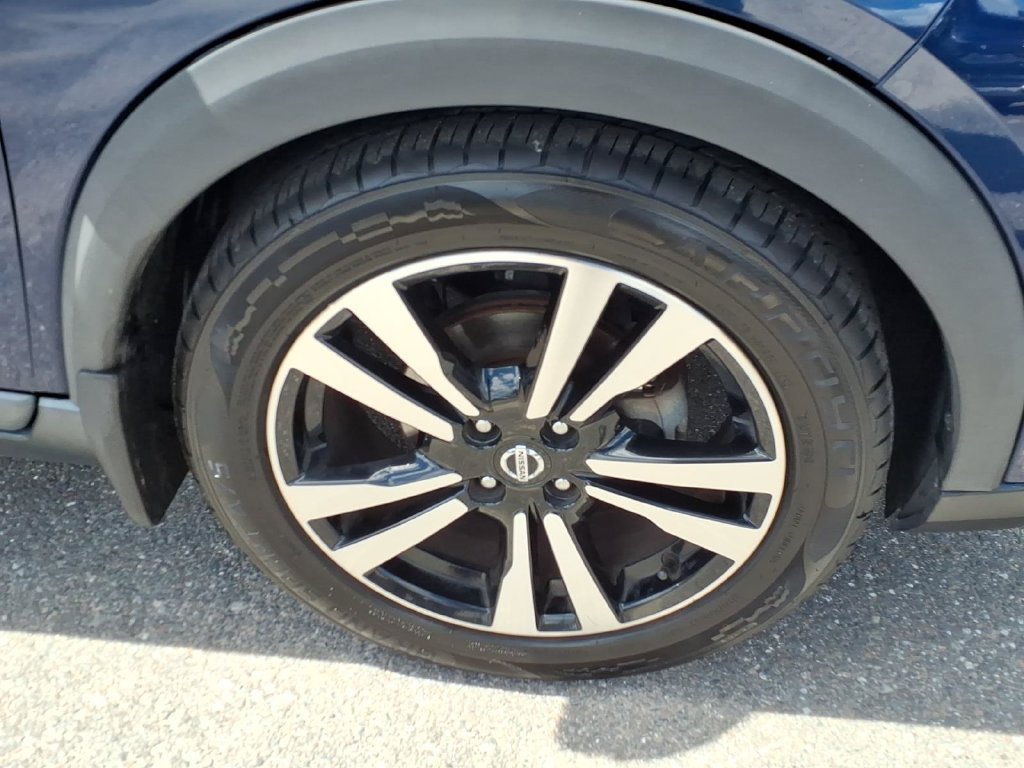 Used 2020 Nissan Kicks SR w/ SR Premium Package FWD image 9