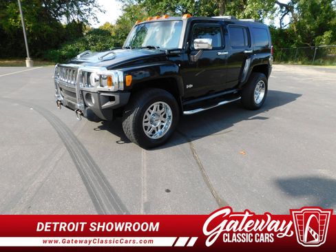 Used 2008 HUMMER H3 Alpha image 1