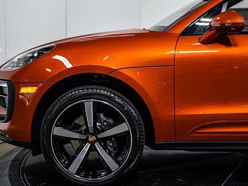 Used 2025 Porsche Macan image 20