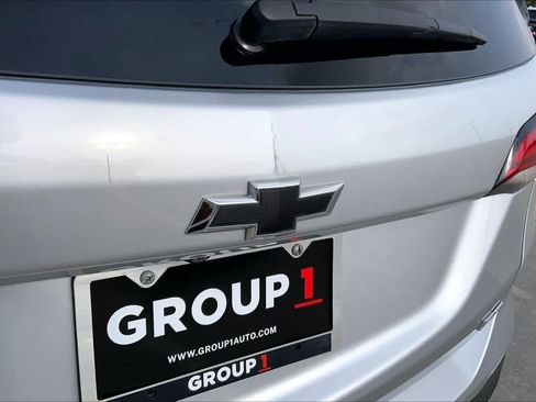 Certified 2022 Chevrolet Equinox RS w/ Infotainment Package FWD image 31