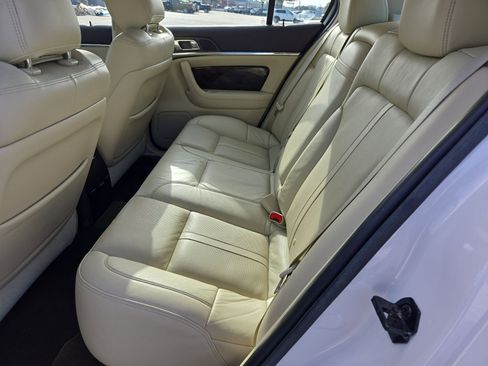 Used 2014 Lincoln MKS w/ Equipment Group 101A image 28