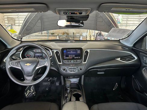 Used 2023 Chevrolet Malibu LT image 37