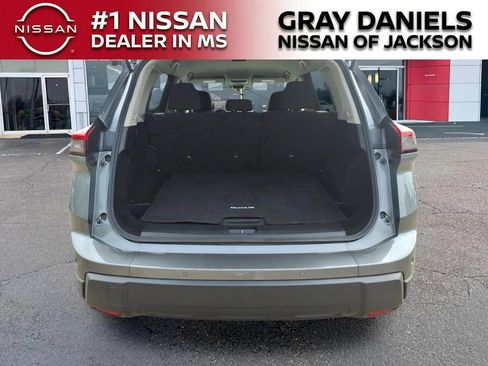Used 2024 Nissan Rogue S FWD image 8
