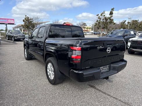 Certified 2024 Nissan Frontier SV w/ SV Convenience Package image 6