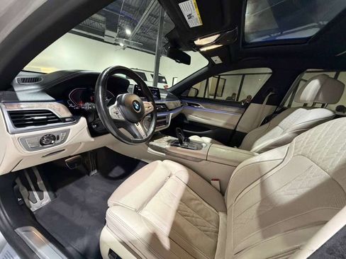 Used 2020 BMW 750i xDrive w/ Executive Package image 16