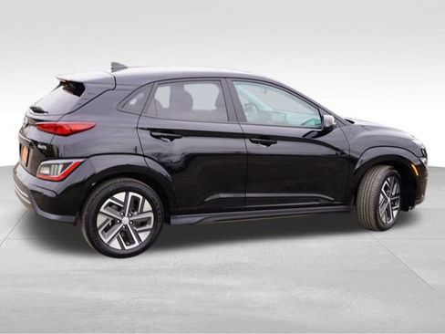 Used 2023 Hyundai Kona Limited image 4
