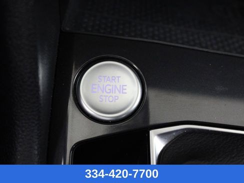 Used 2022 Volkswagen Tiguan SE R-Line image 11