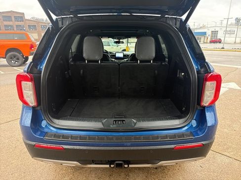 Used 2020 Ford Explorer XLT w/ Equipment Group 202A image 11