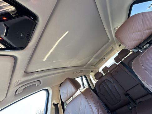 Used 2023 BMW X7 xDrive40i w/ Premium Package image 24